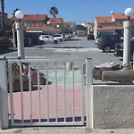 Le Petit Paradis 펜션 프롱티냥