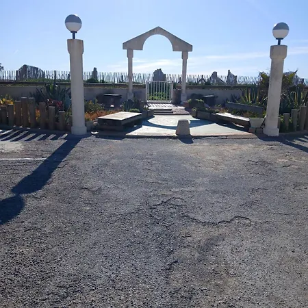 Дом отдыха Le Petit Paradis *